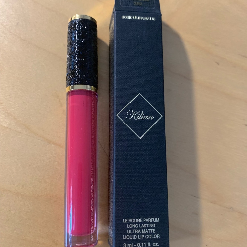 Killian “shocking pink” color lip gloss